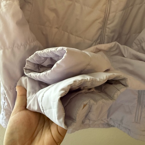 The North Face Women's Light Purple Puffer Jacket - Picture 6 of 9